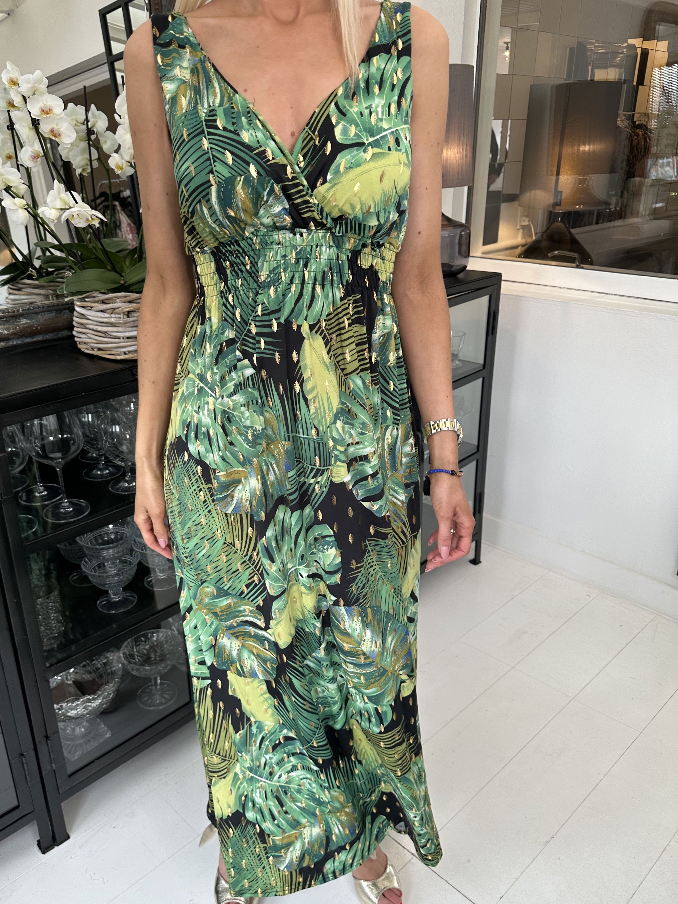 Kenza Leaf - Klänning med band i elastiskt tyg